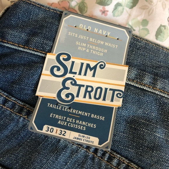 Old Navy Jeans Slim Fit - Picture 5 of 8